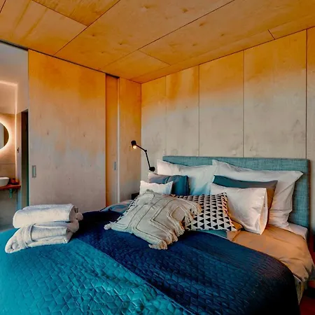 מלון Treehouses Kapolcs Zalapetend